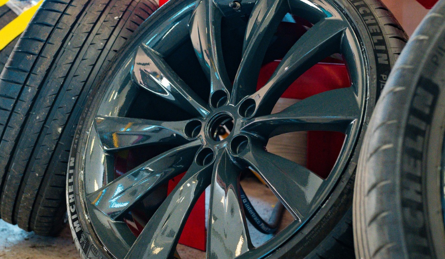 Slate Grey Alloy Wheels: A Stunning Custom Finish